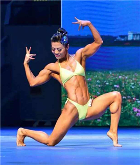 李丽
